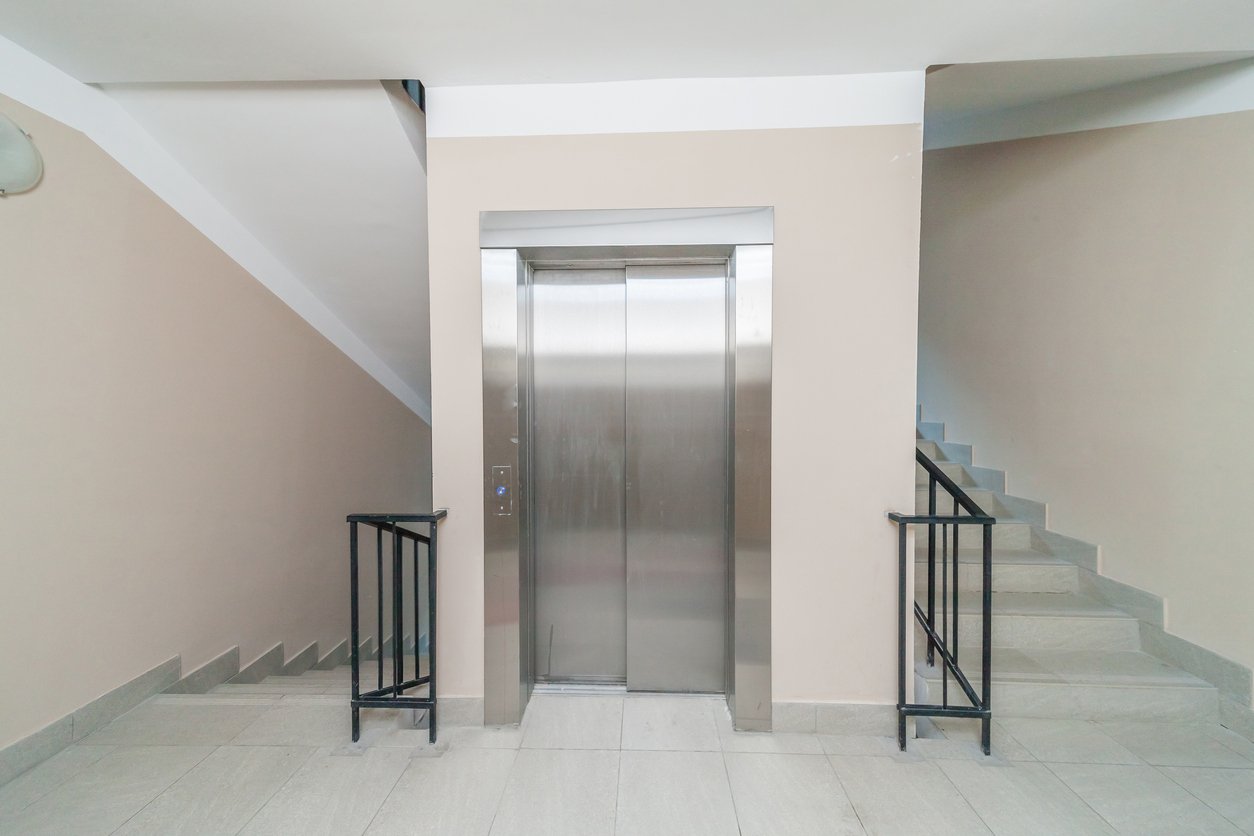 Служебная Лестница Без Лифта
