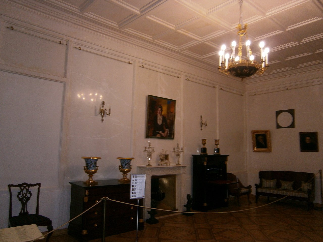 Шереметьевский дворец белая гостиная