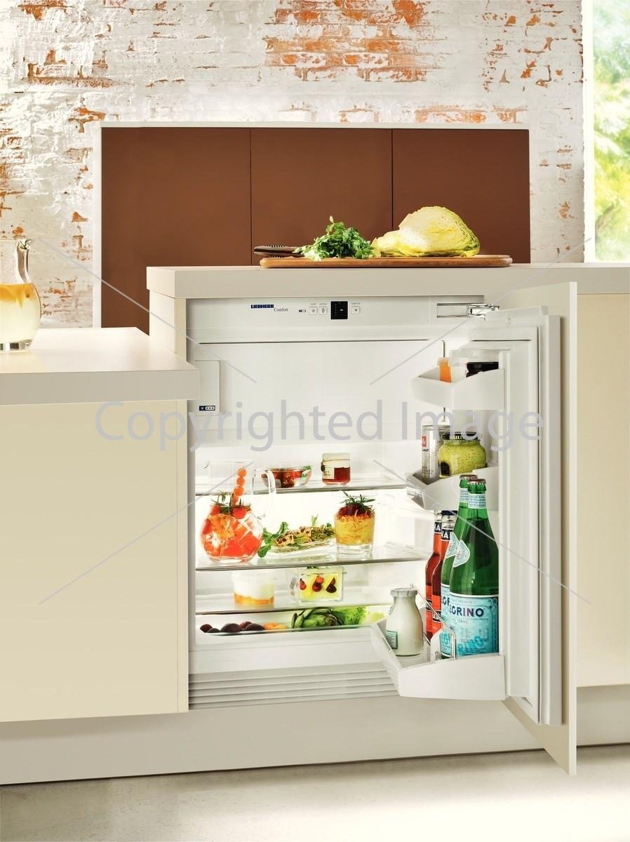 Встраиваемый маленький холодильник