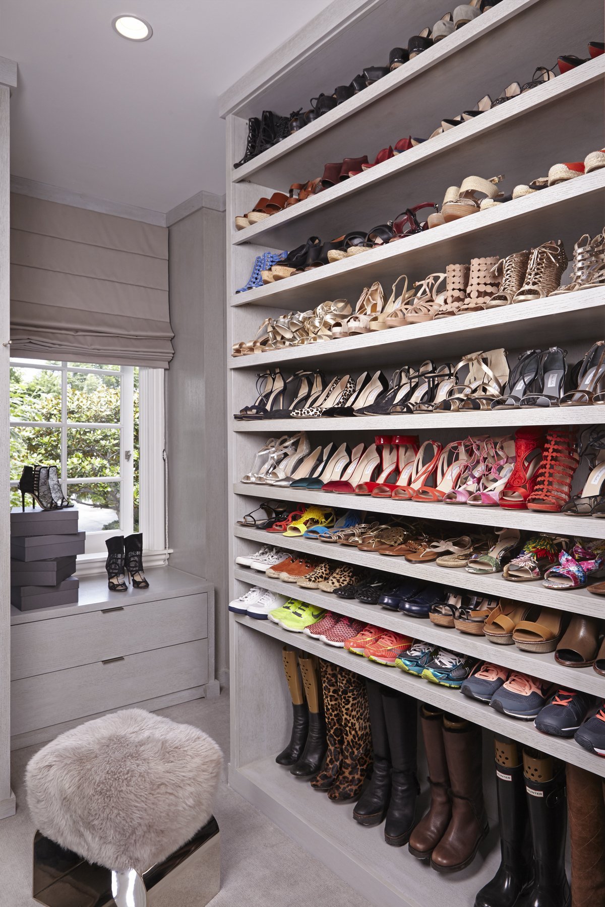 Обувной шкаф в гардеробную