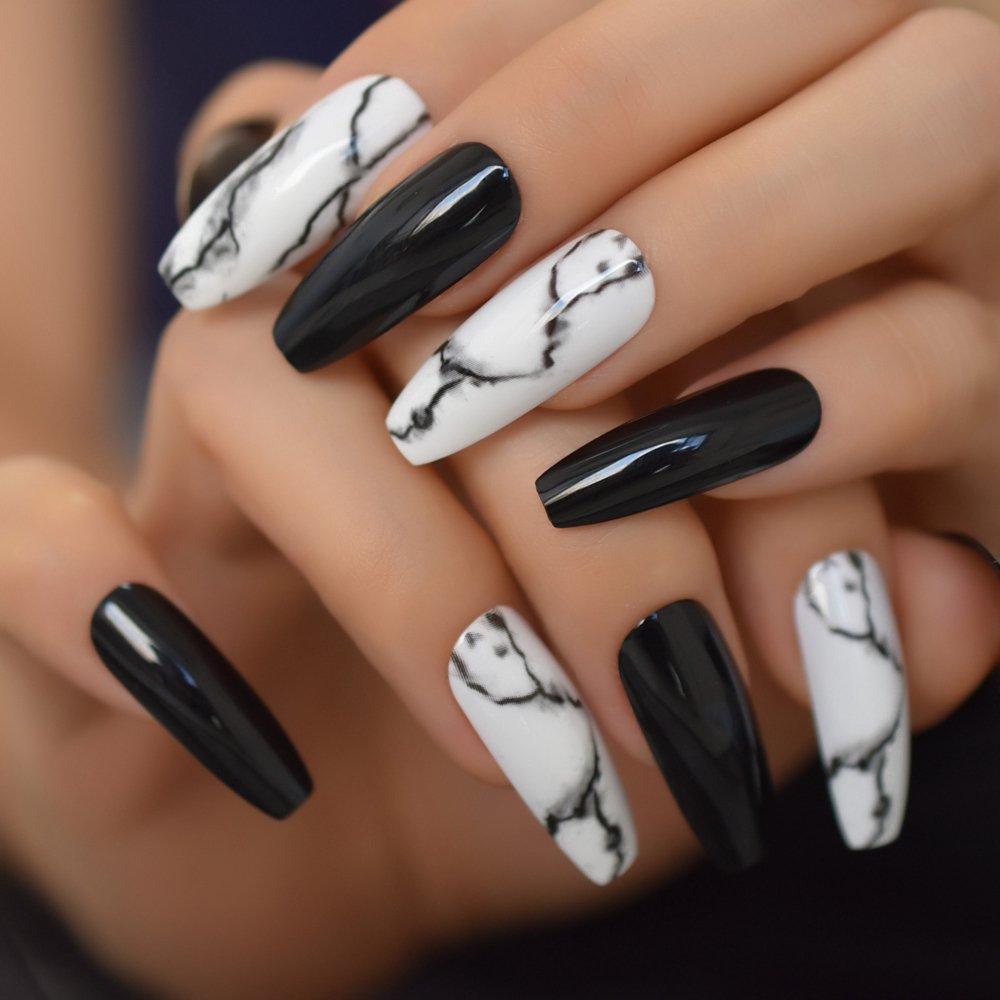Черно белый маникюр на длинные ногти