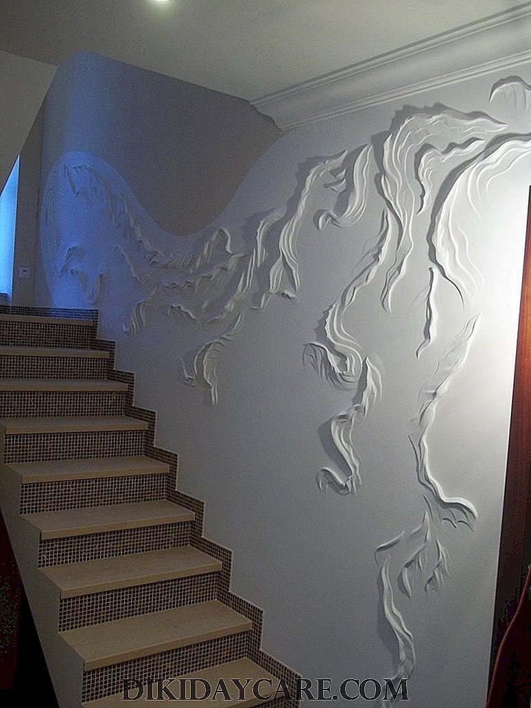 Гипсовый декор на стену