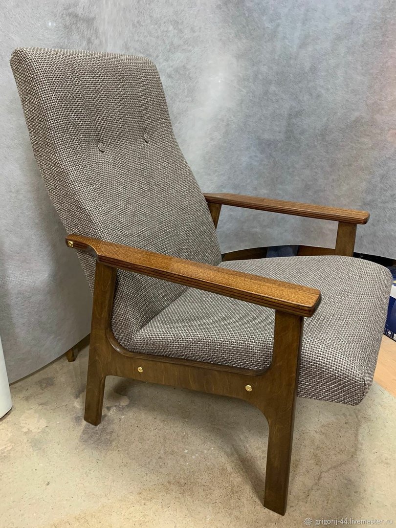 Переделка кресла ссср с деревянными подлокотниками фото