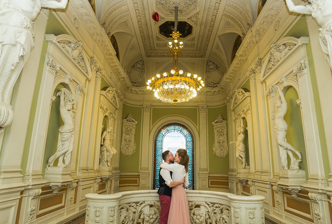 В каком стиле интерьер главного дворца бракосочетания