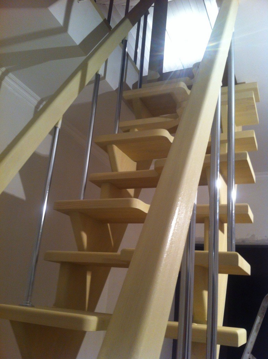 Лестница гусиный шаг с забежными ступенями