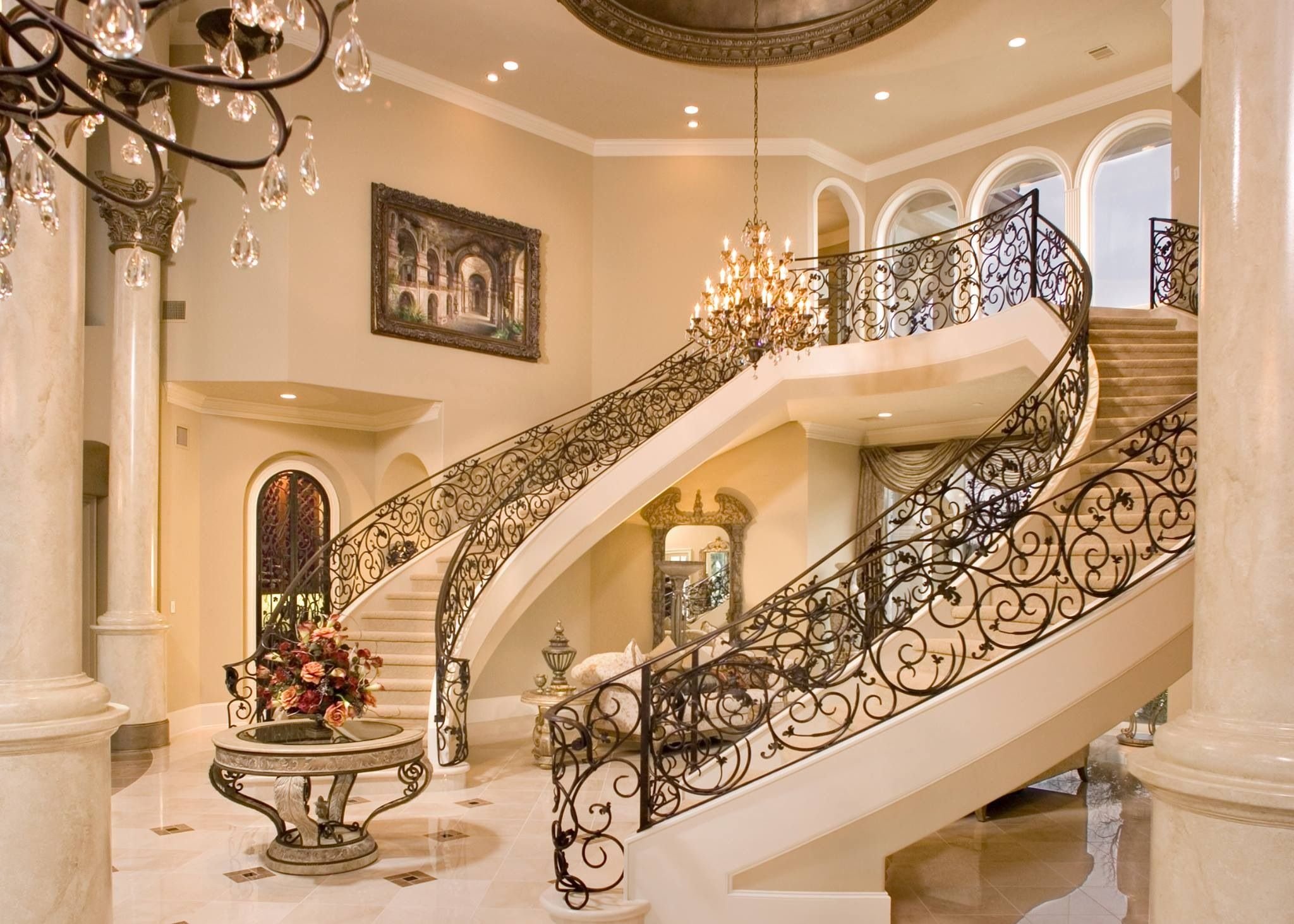 2 дом богатство. Шикарная лестница. Роскошная лестница. Красивые лестницы в доме. Лестница в особняке.