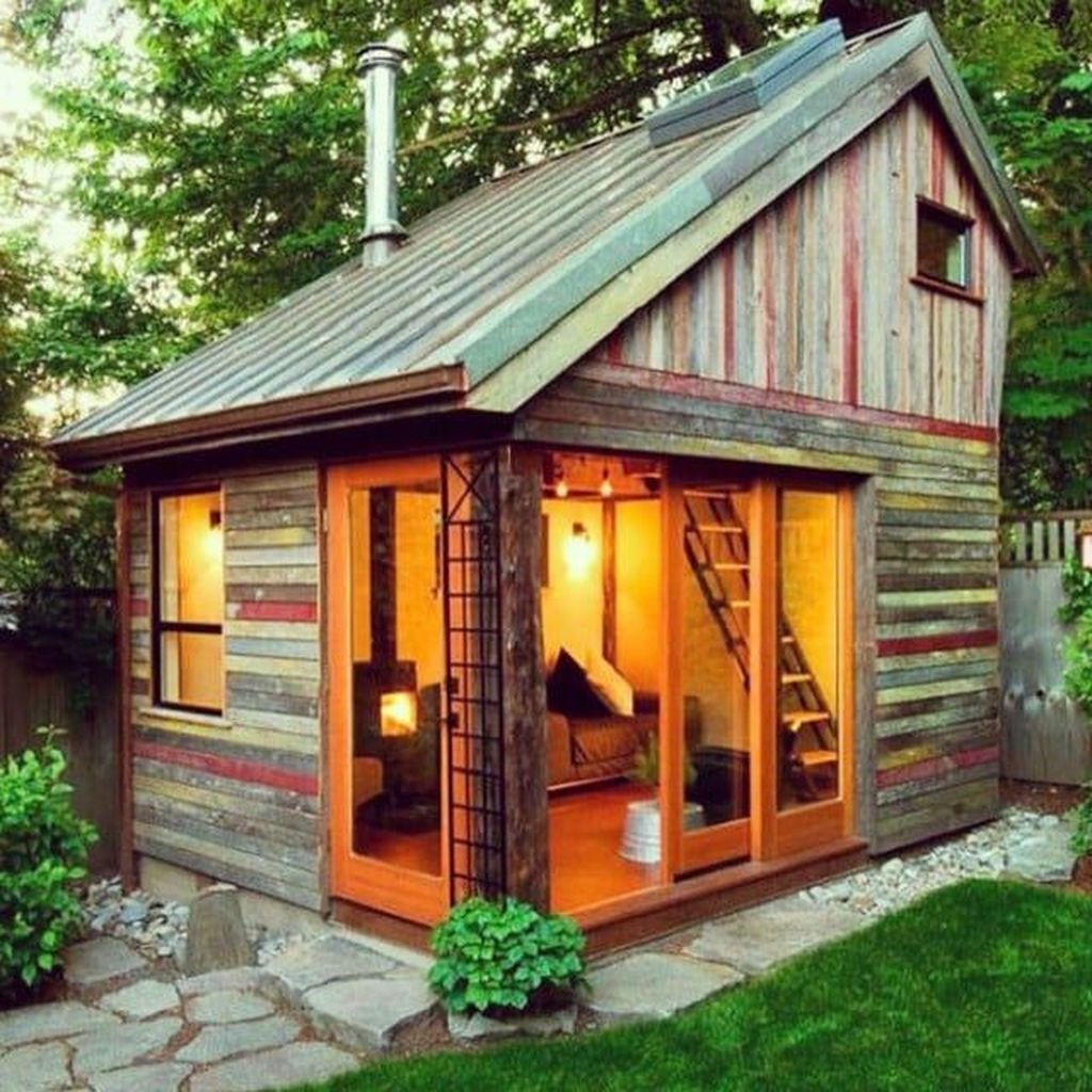 Проекты маленьких дачных. Tiny House с односкатной крышей. Тини Хаус с верандой. Маленький домик. Маленький домик для дачи.
