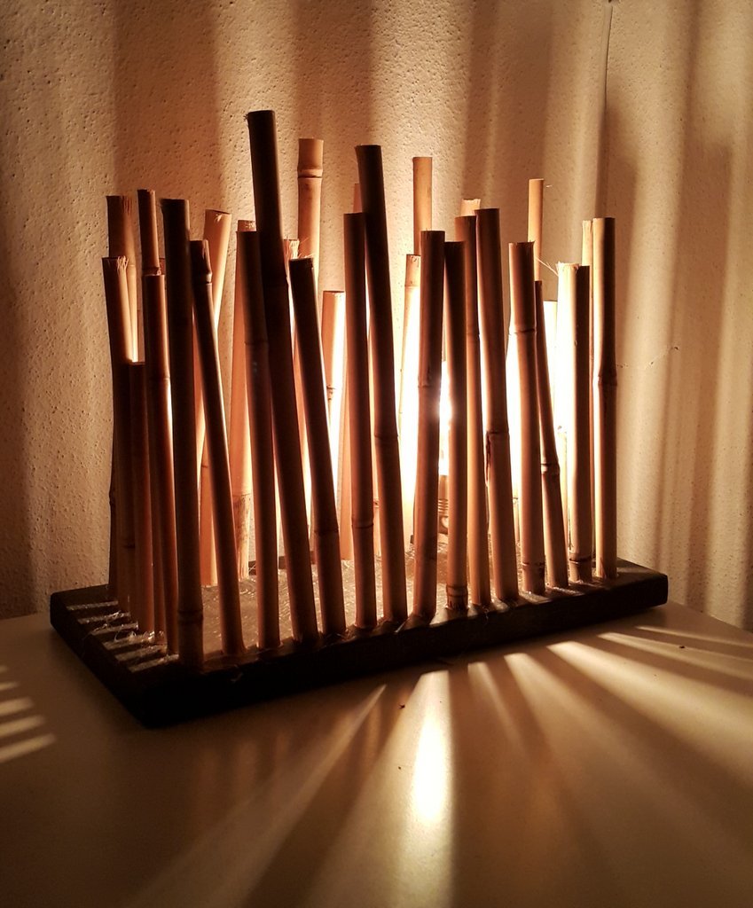 Светильник из бамбука