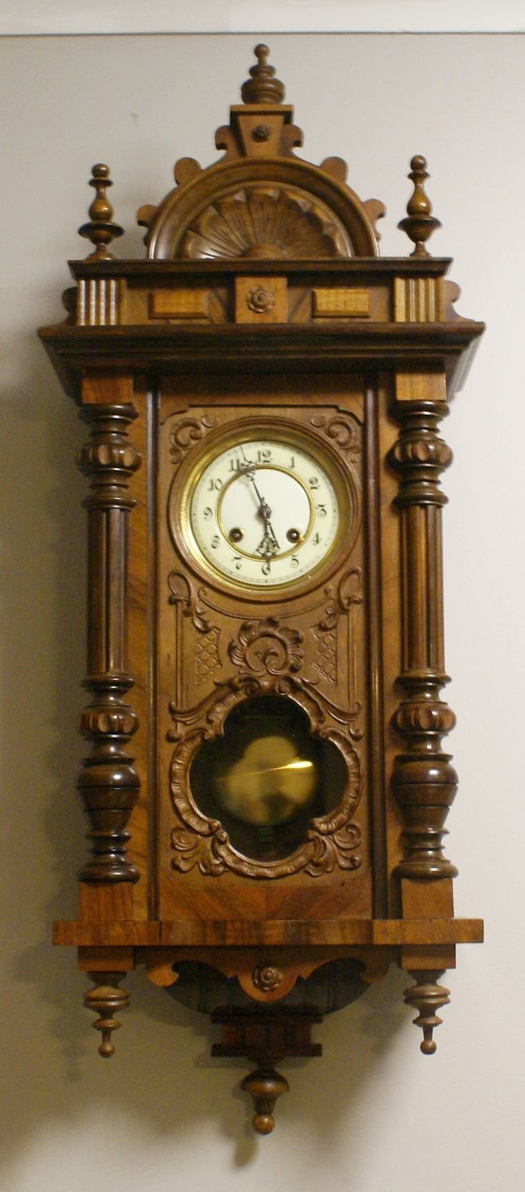 Часы настенные деревянные старинные