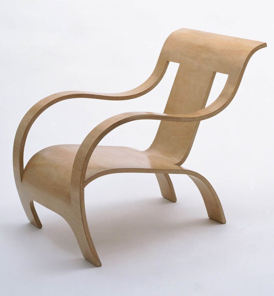 Стул из цельного куска фанеры