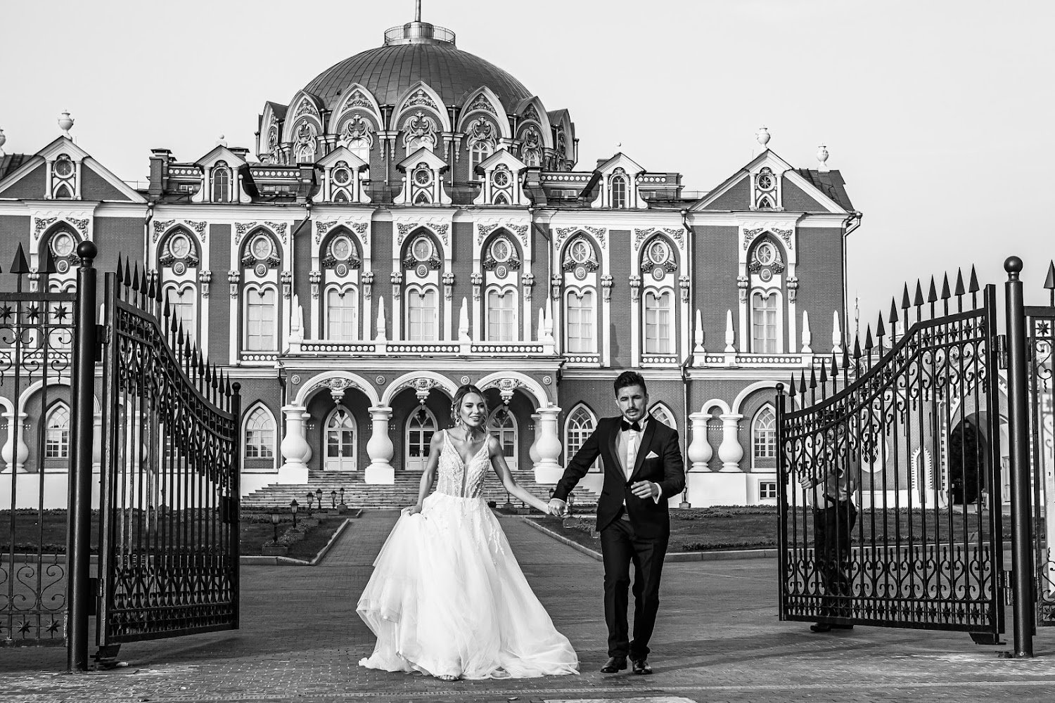 Свадебная фотосессия в путевом Дворце Тверь