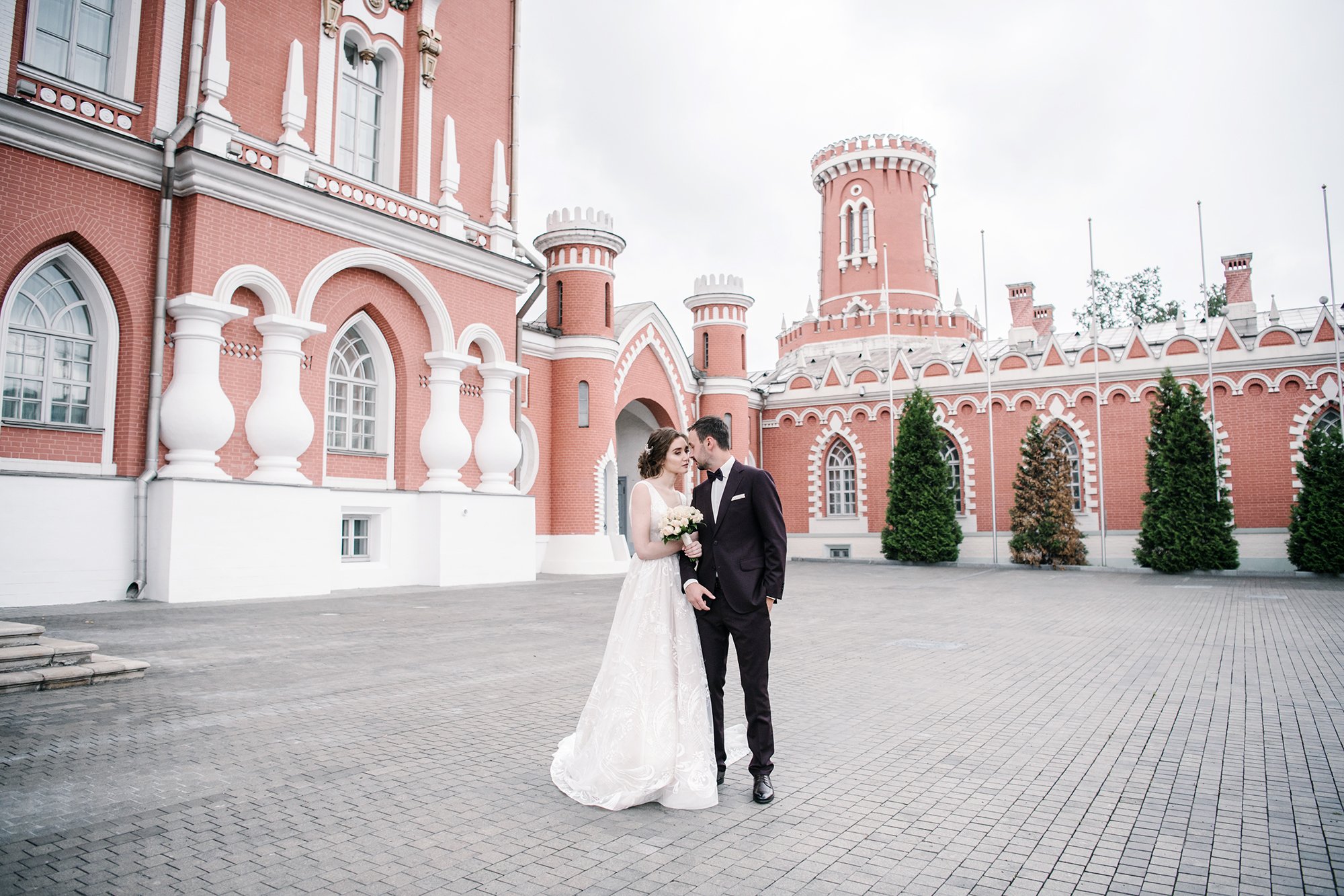 Свадебная фотосессия в путевом Дворце Тверь
