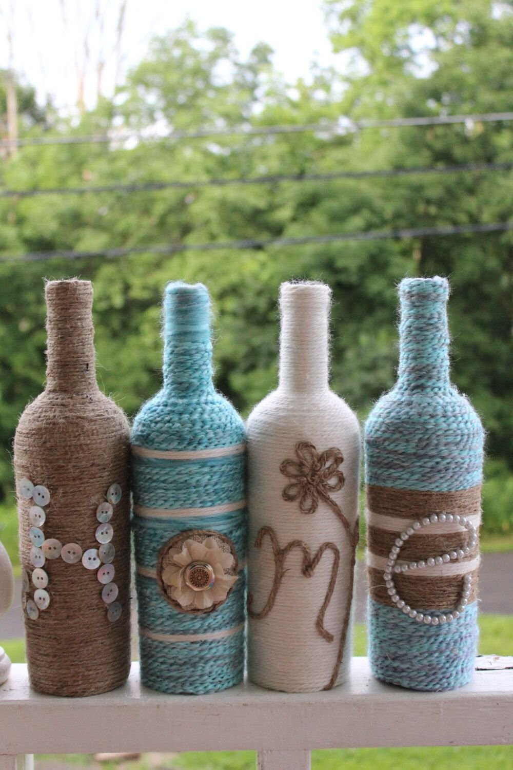 Красивые бутылки своими руками. Декор бутылок. Декорирование бутылок. Декорированные бутылки. Украшение стеклянных бутылок.