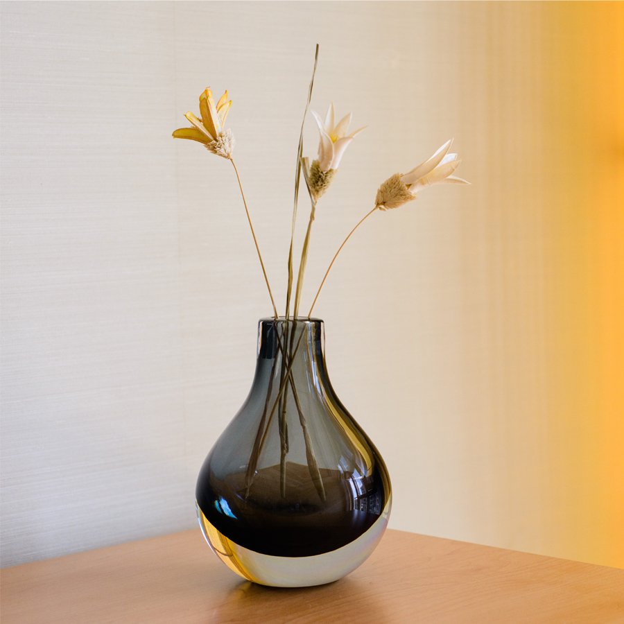 Современные минималистичные вазы