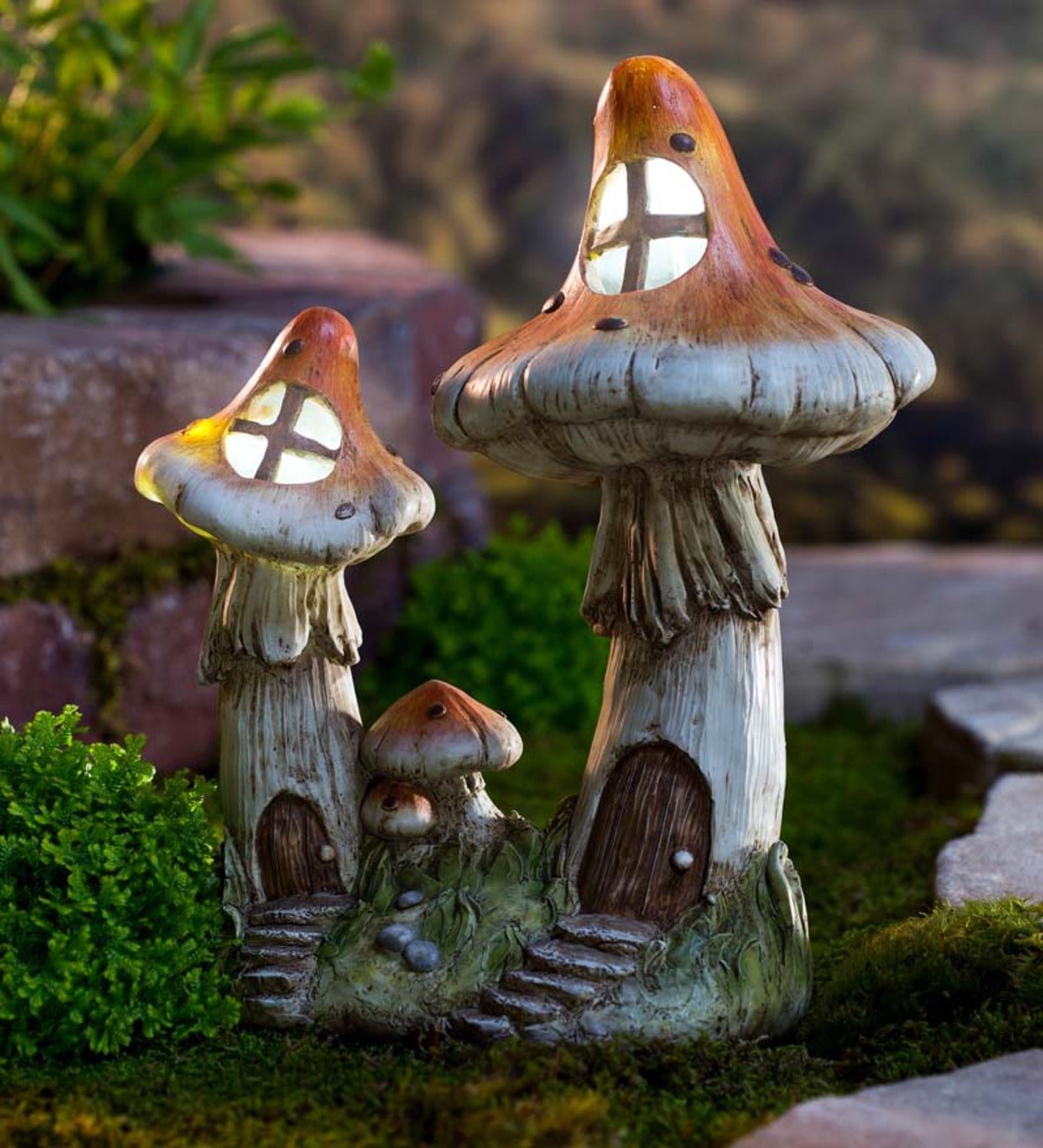 Грибы украшала. Фигурки для сада домик. Домик в виде гриба. Домики из грибов. Сказочный домик гриб.