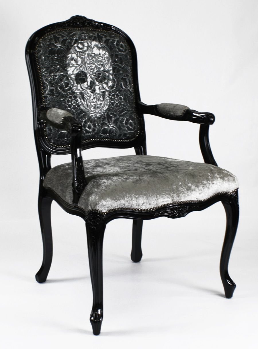 Кресло в стиле Готика