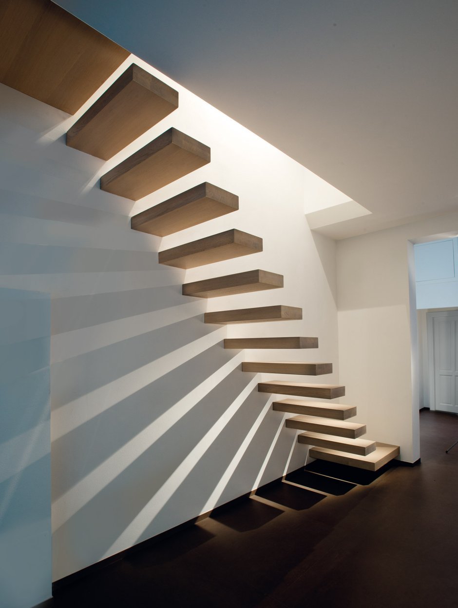 Бескосоурные (висячие) лестницы