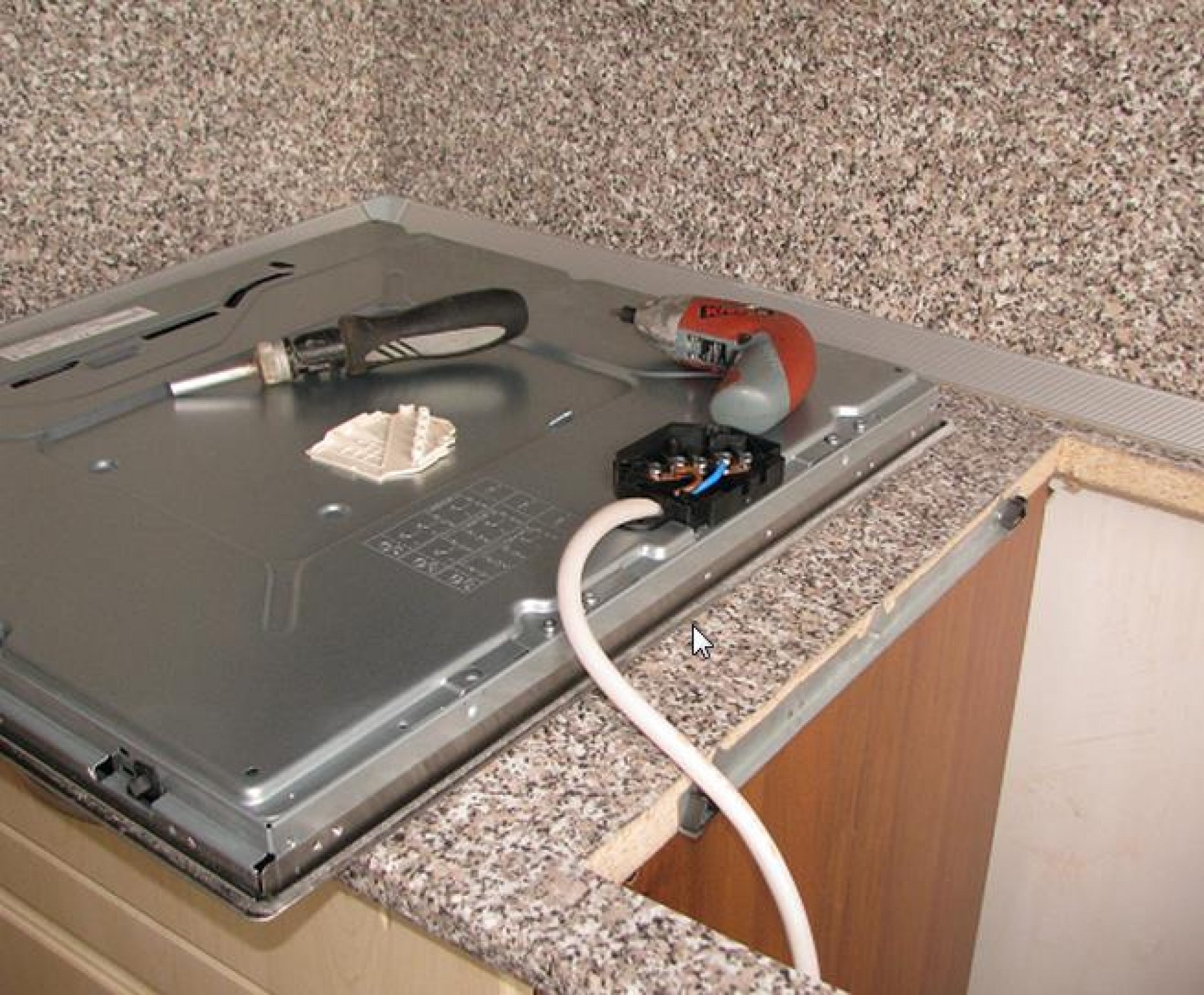 нормы установки газовой варочной панели на кухне
