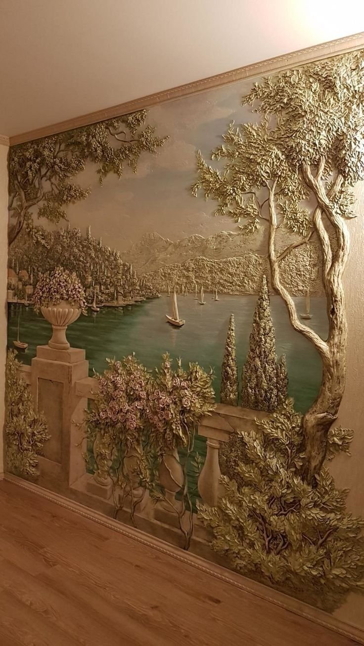 Барельеф в холле