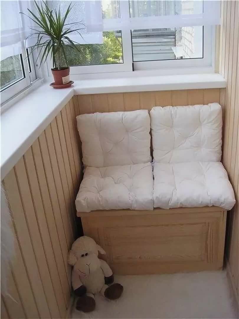 угловой диван на балкон с ящиком для хранения