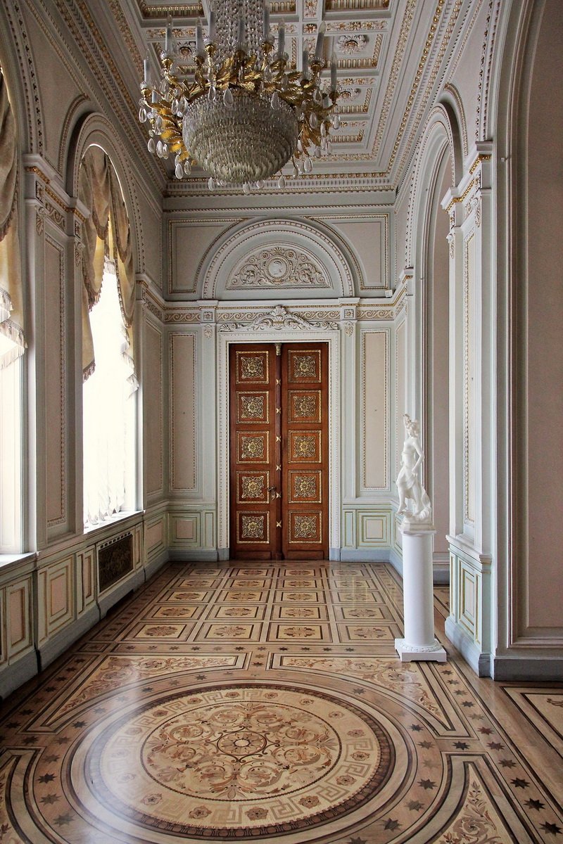 Юсуповский дворец Петербург парадная лестница