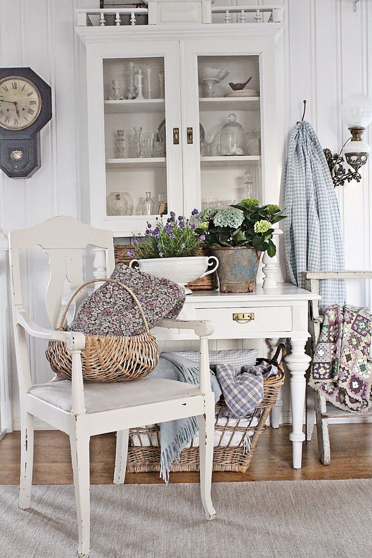 Гостиная в Нео Прованс