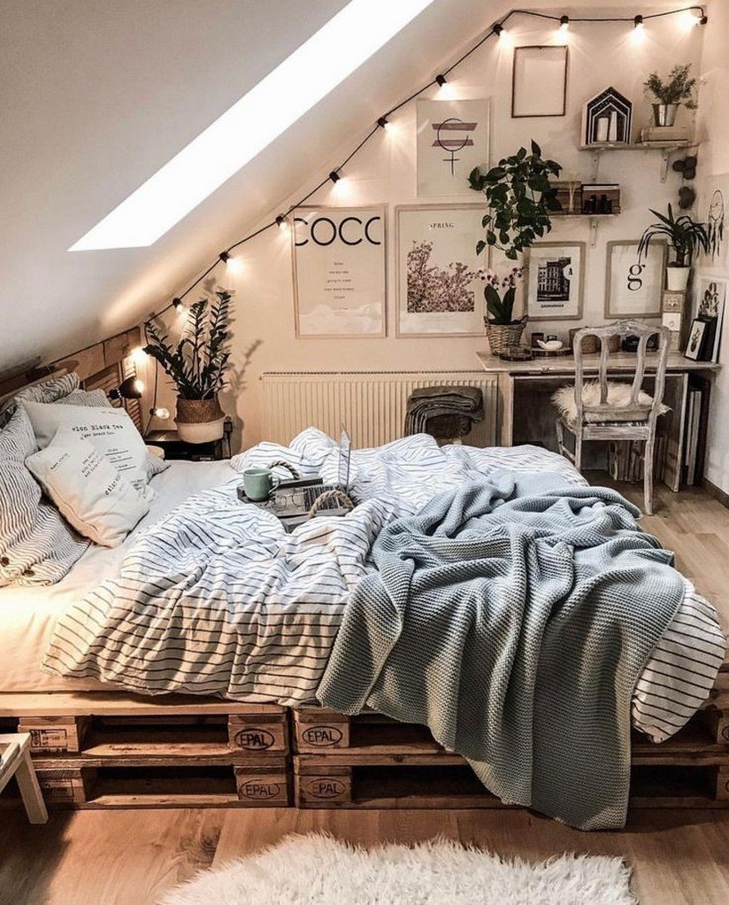 Уютная бюджетная спальня