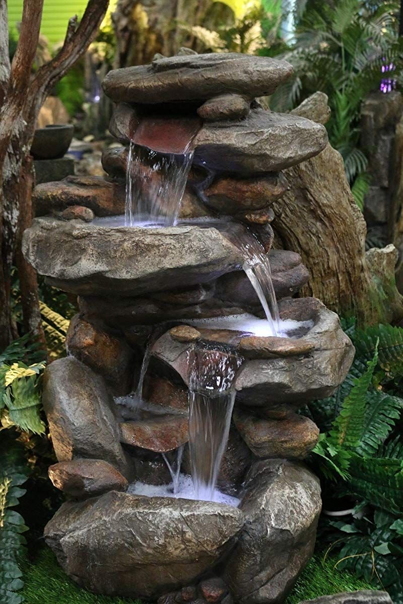 Декоративный водопад в интерьере