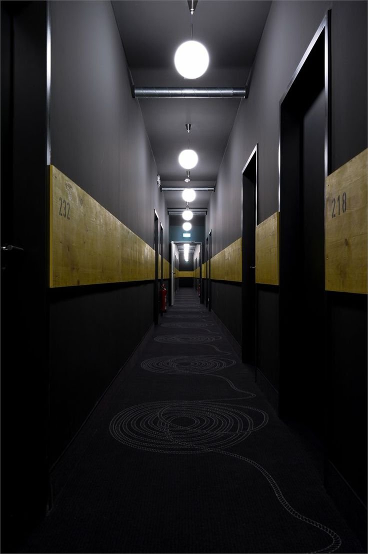 Пустой коридор