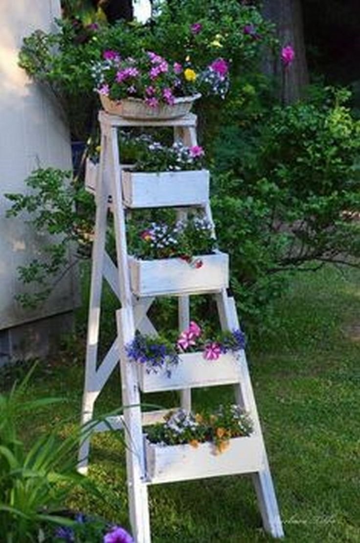 Стеллаж лестница для цветов
