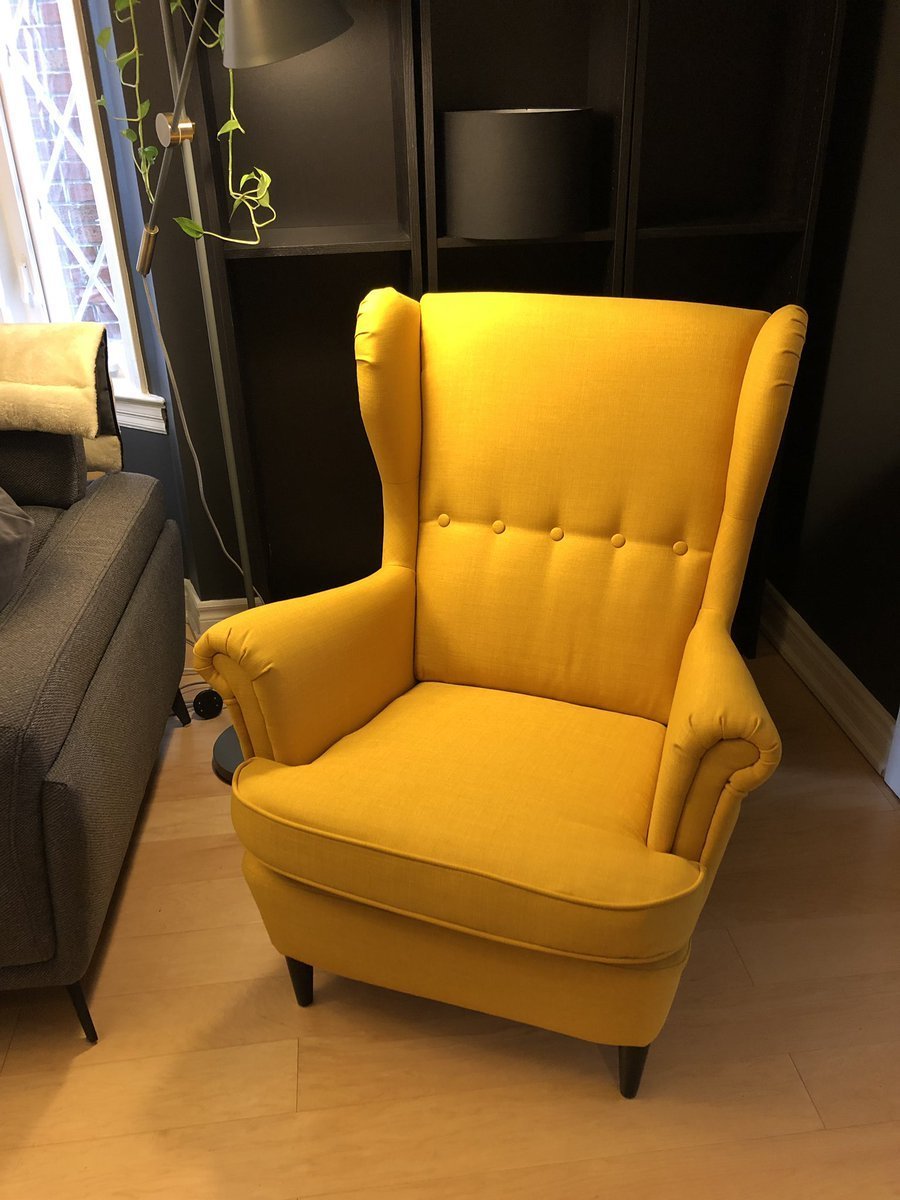Желтое кресло икеа СТРАНДМОН
