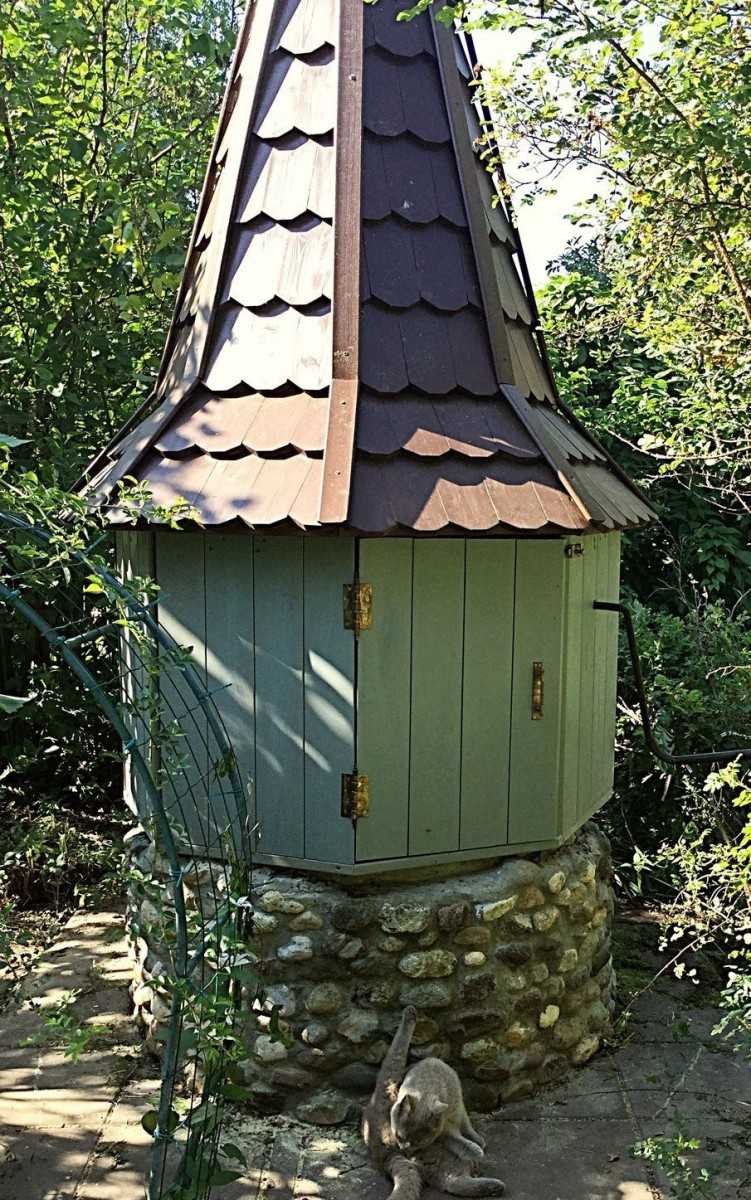 Декоративный колодец из камня