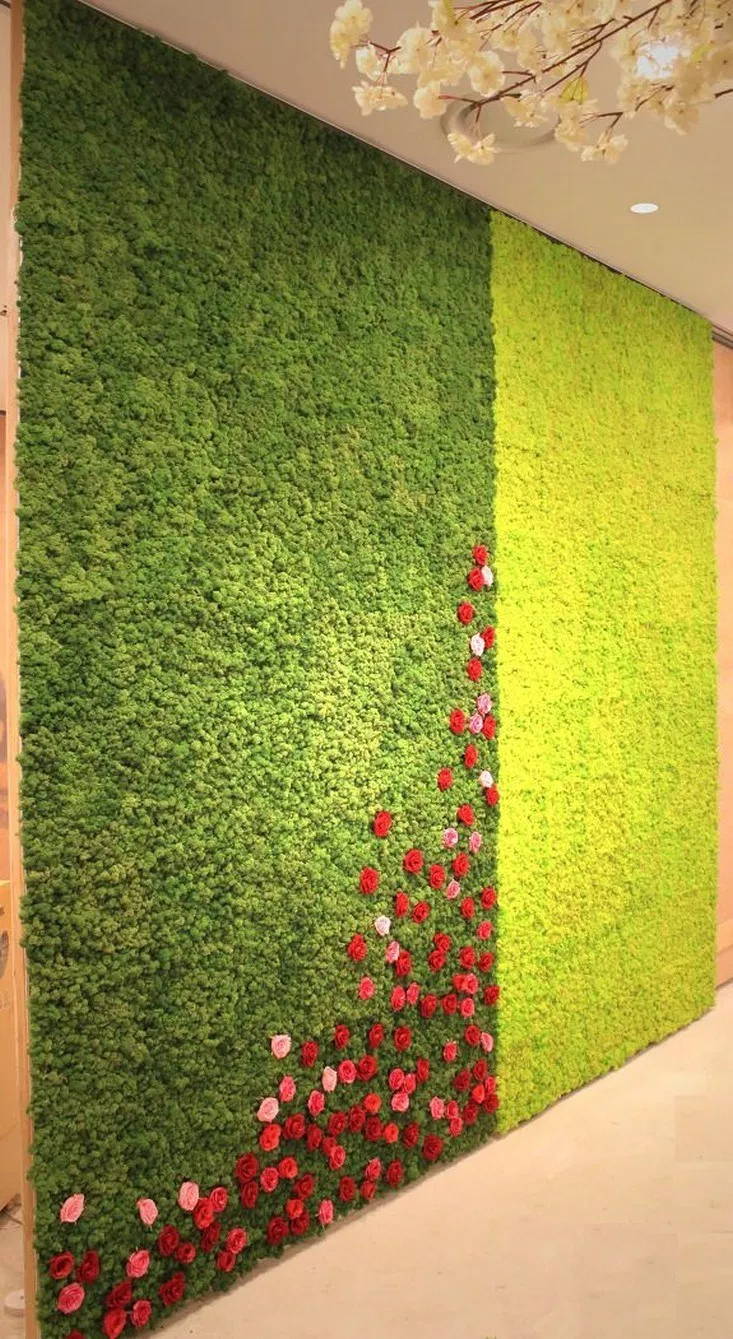 Искусственный газон на стене