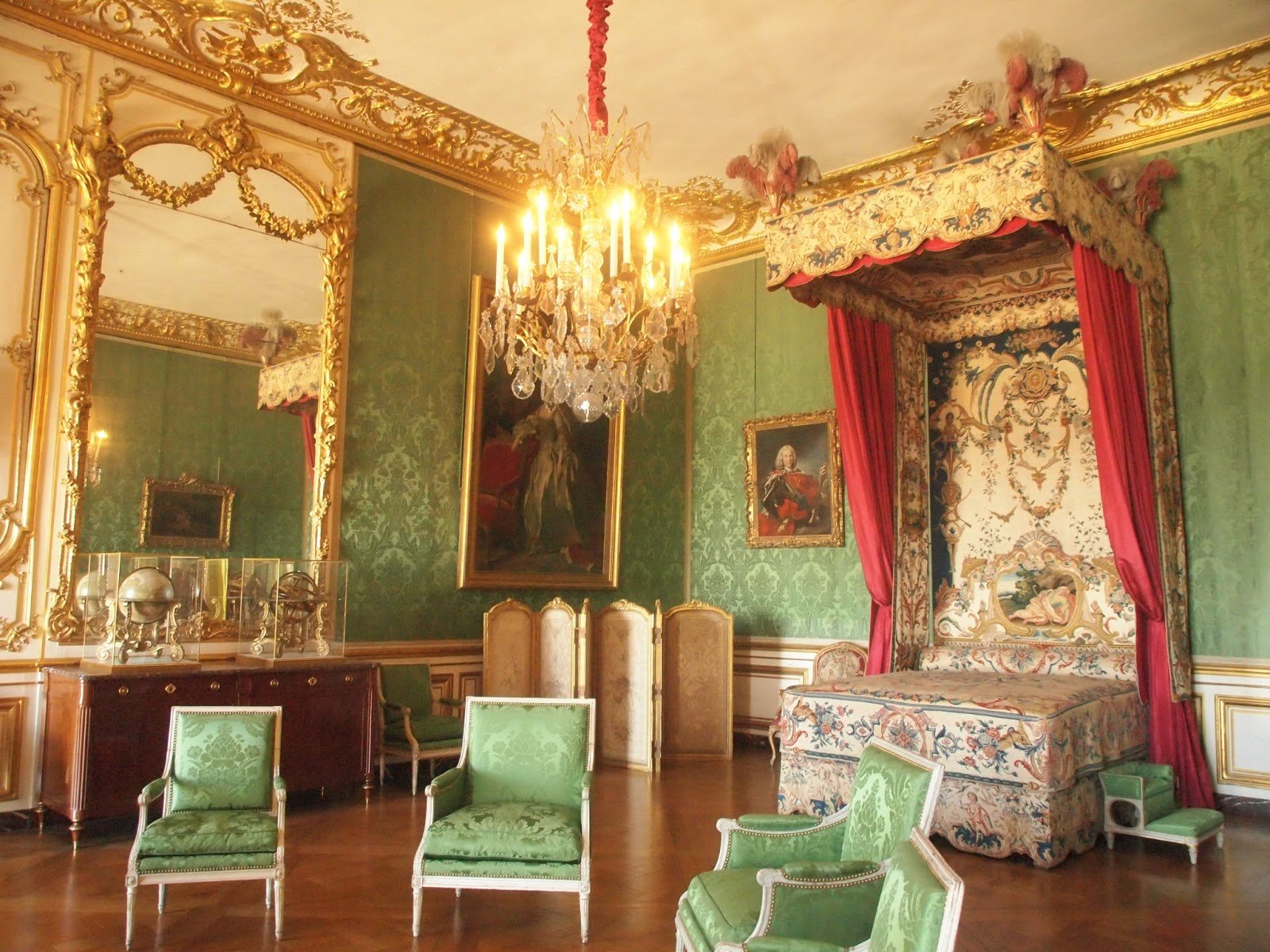 Вырица Версальский дворец