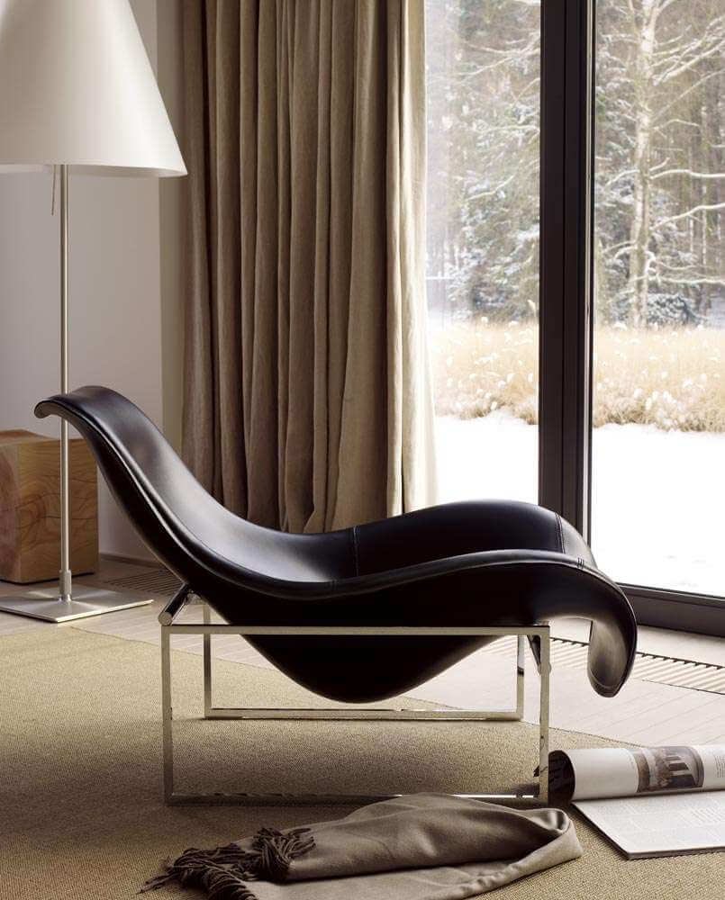 NM Exclusive Tufted Leather Chair & Ottoman