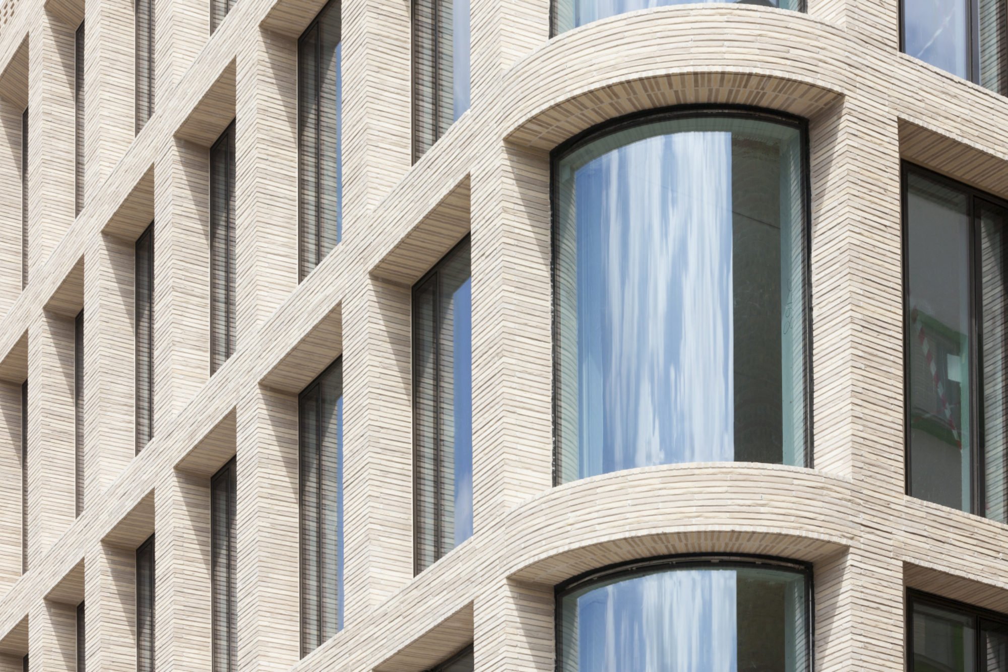 Арочные окна в современной архитектуре