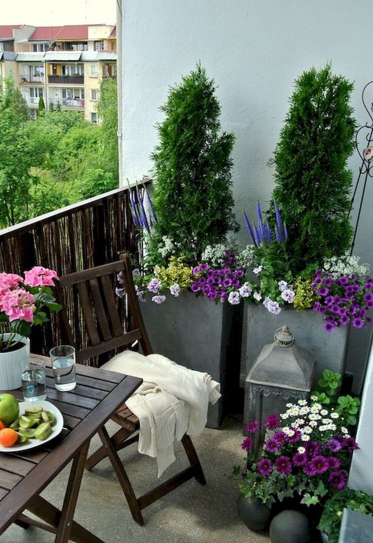 Красивые балконы с цветами