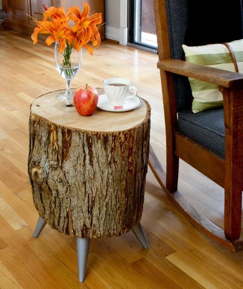 Журнальный столик из пня дерева