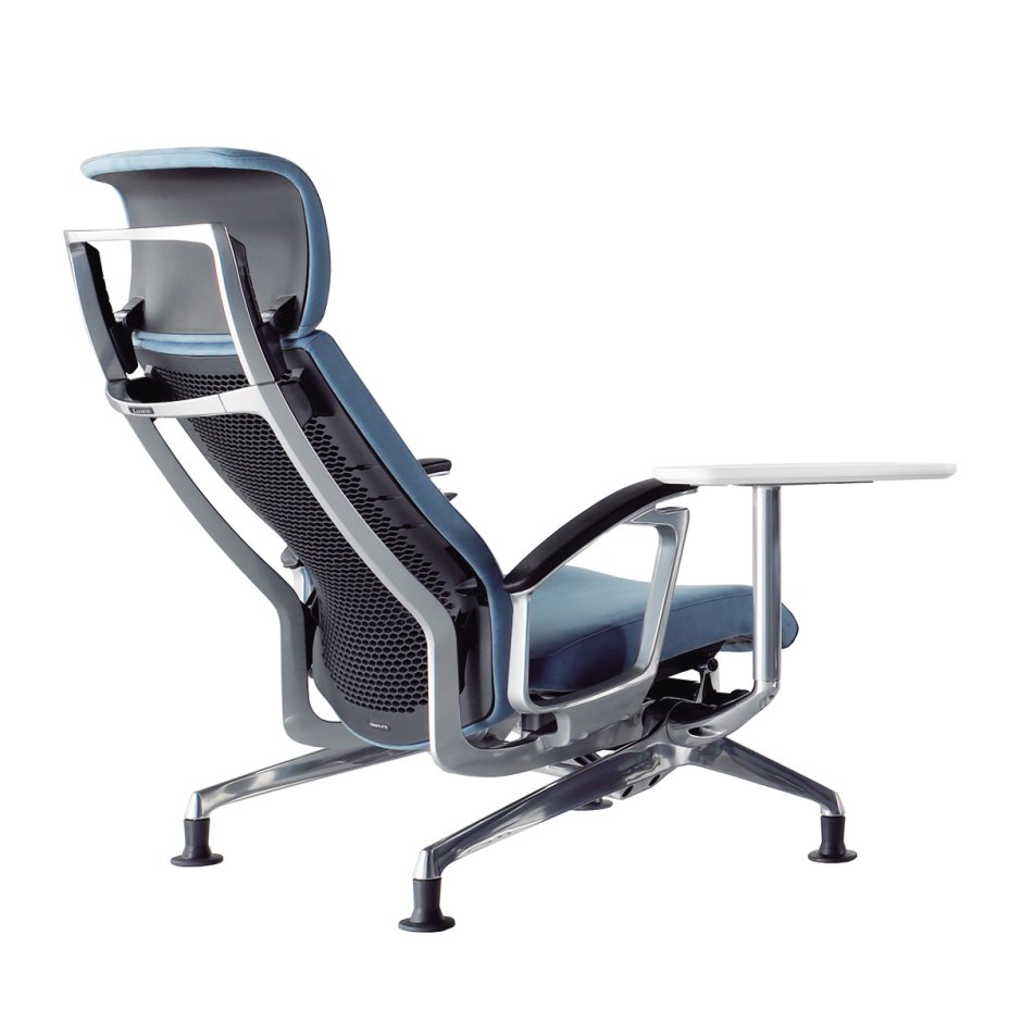 Компьютерное кресло Okamura luxos для руководителя