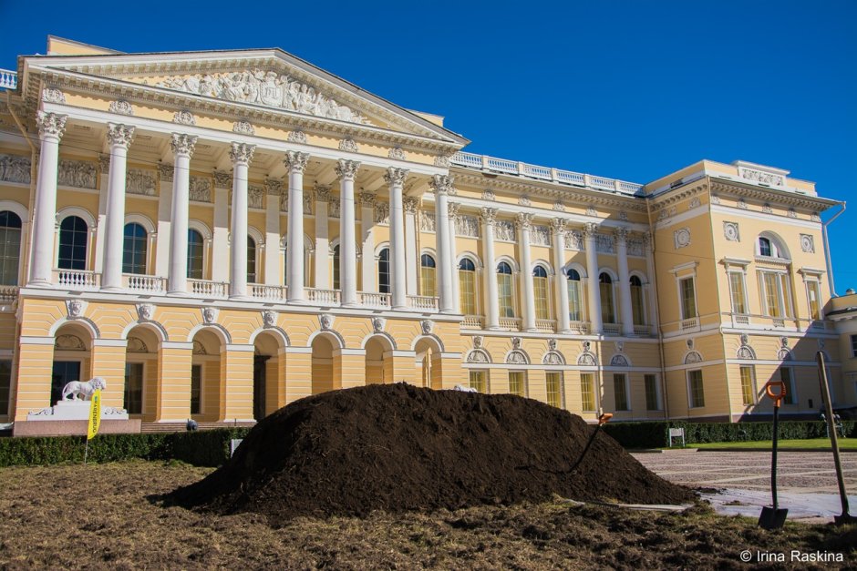 Михайловский дворец русский музей в Петербурге парадная лестница