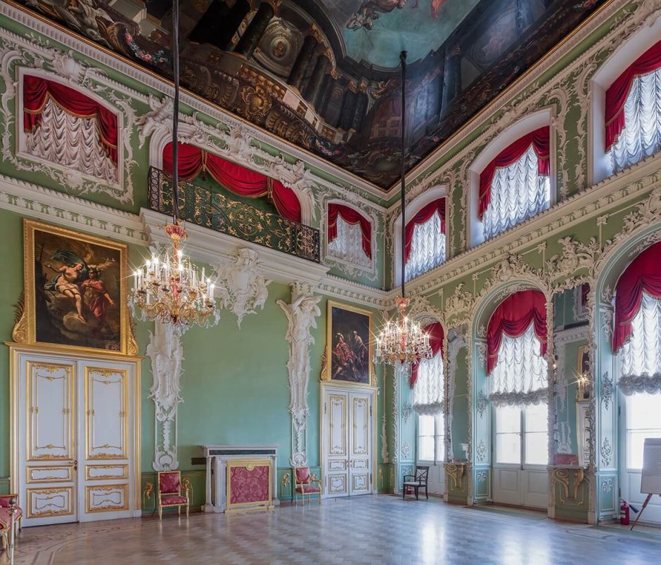 Ордынский зал Строгановского дворца