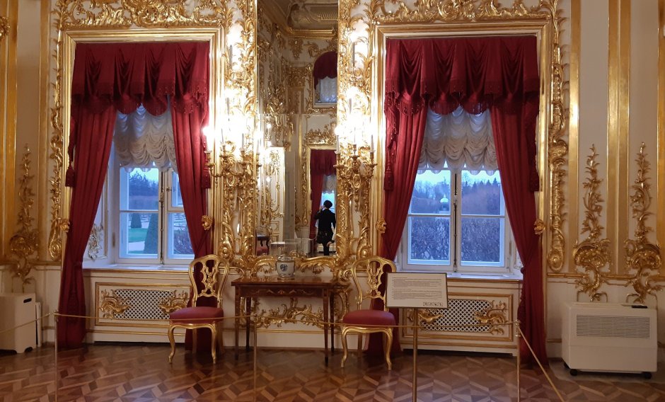 Монплезир Петергоф внутри