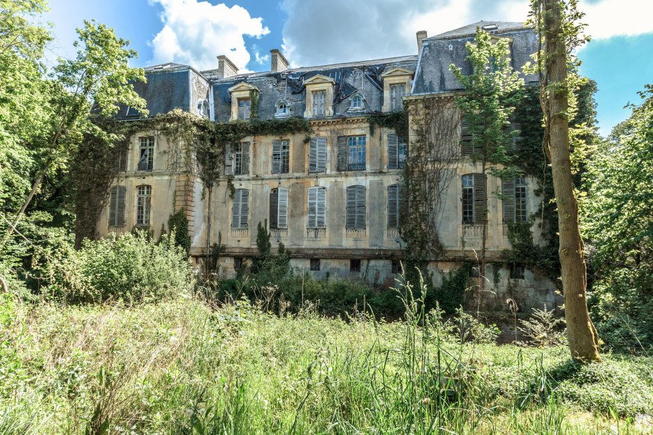 Заброшенный замок Кинель во Франции