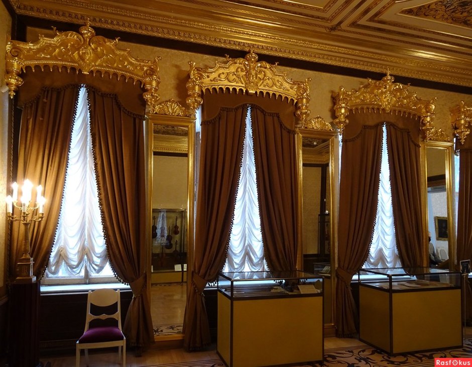 Константиновский дворец резиденция президента