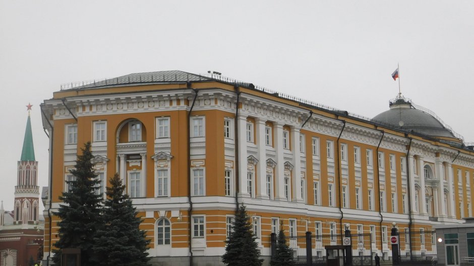 Сенатский дворец Кремля арка