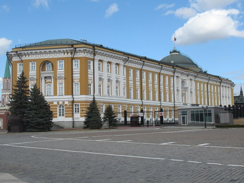 Сенатский дворец в Кремле