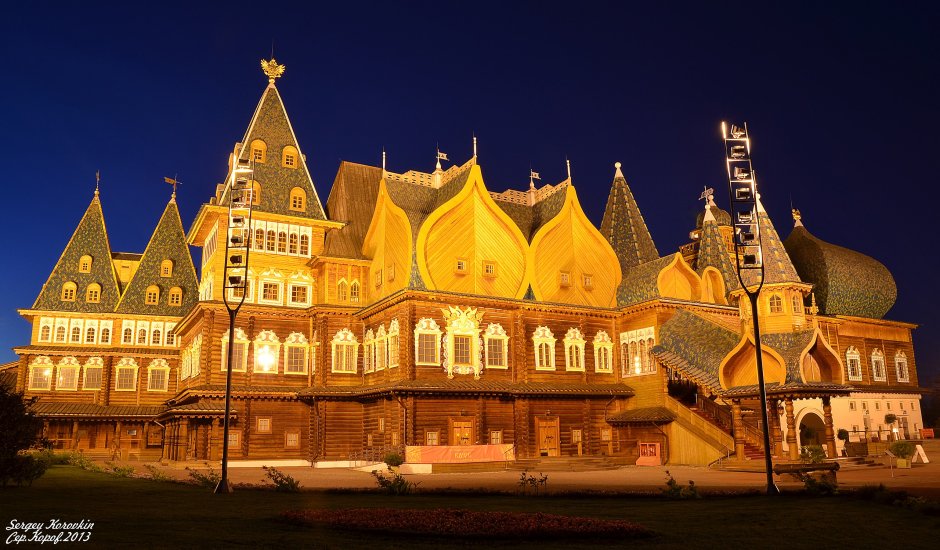 Царский дворец Алексея Михайловича в Коломенском убранство
