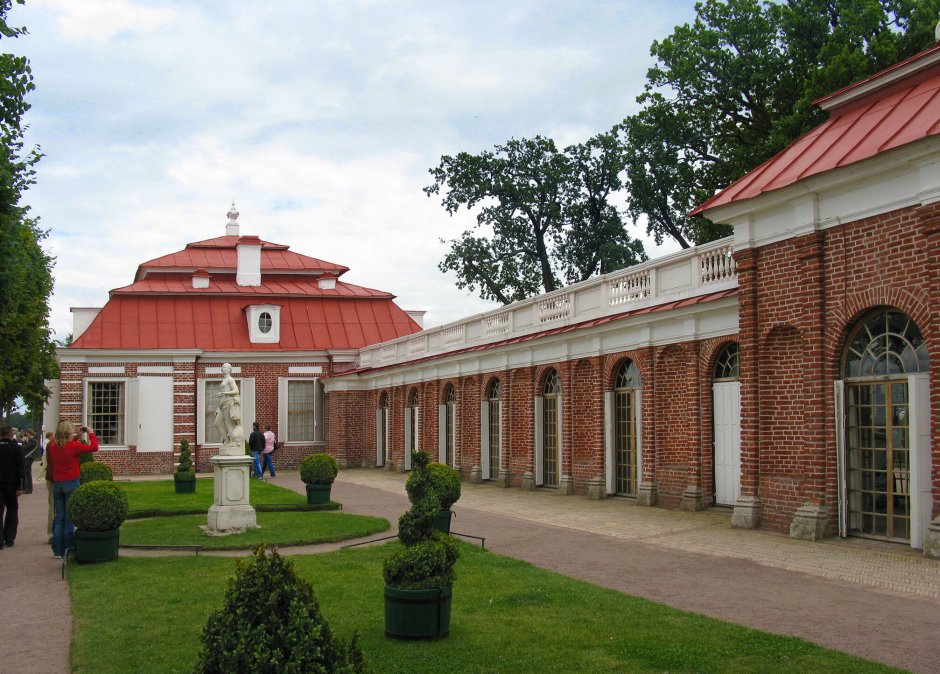Петродворец дворец Монплезир