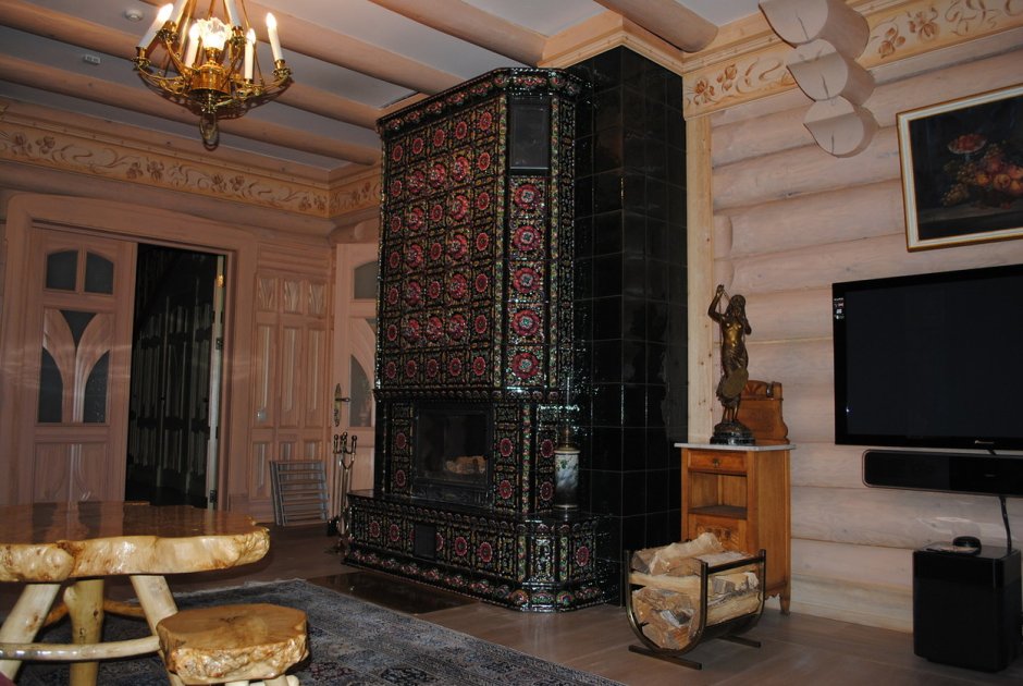 Изразцовая печь в интерьере