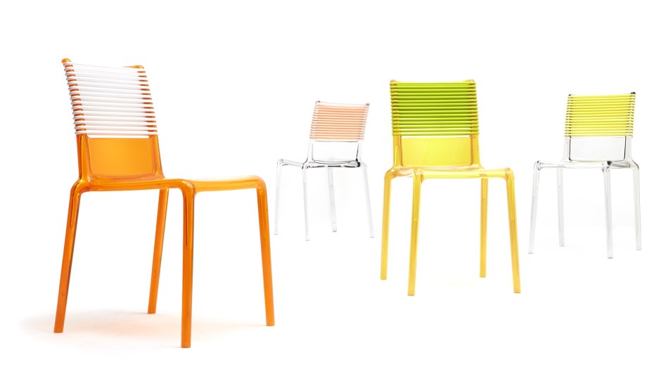 Оранжевые стулья